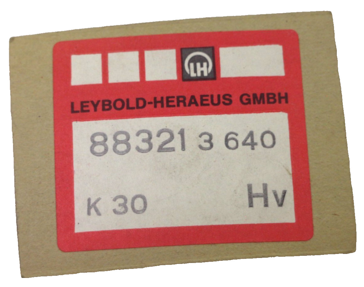 Leybold-Heraeus 88321 3 640 and “K 30 Hv” Centering Ring