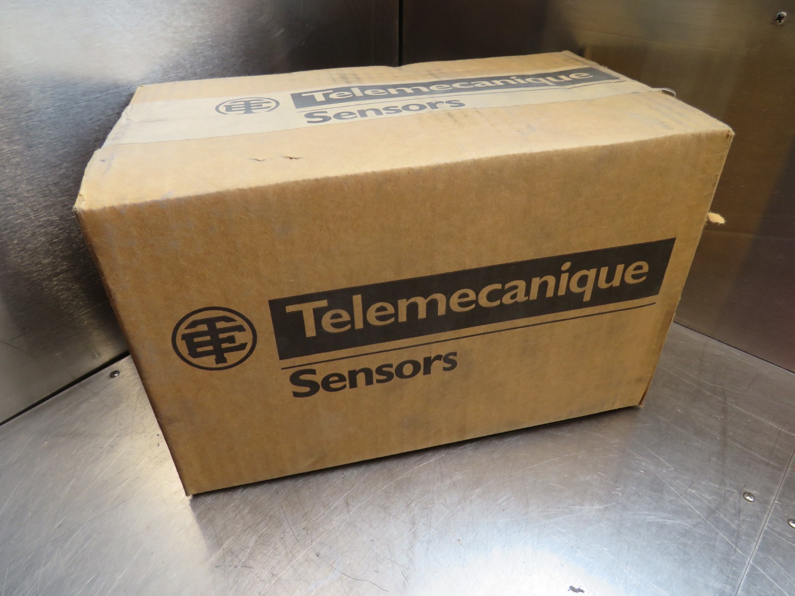 Telemecanique 9037HG33 Ser. A Closed Tank Float Switch