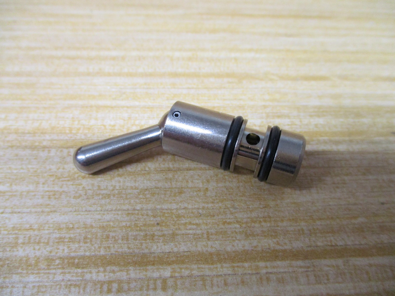 Pneumadyne C032321 Detented Toggle Cartridge Valve