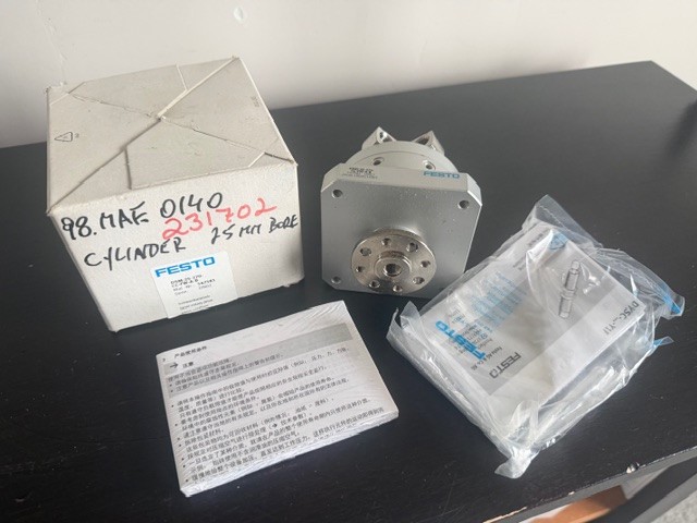 Festo DSM-25-270-CC-FW-A-B Semi Rotary Drive 25mm Bore 246 Angle Rotation NEW