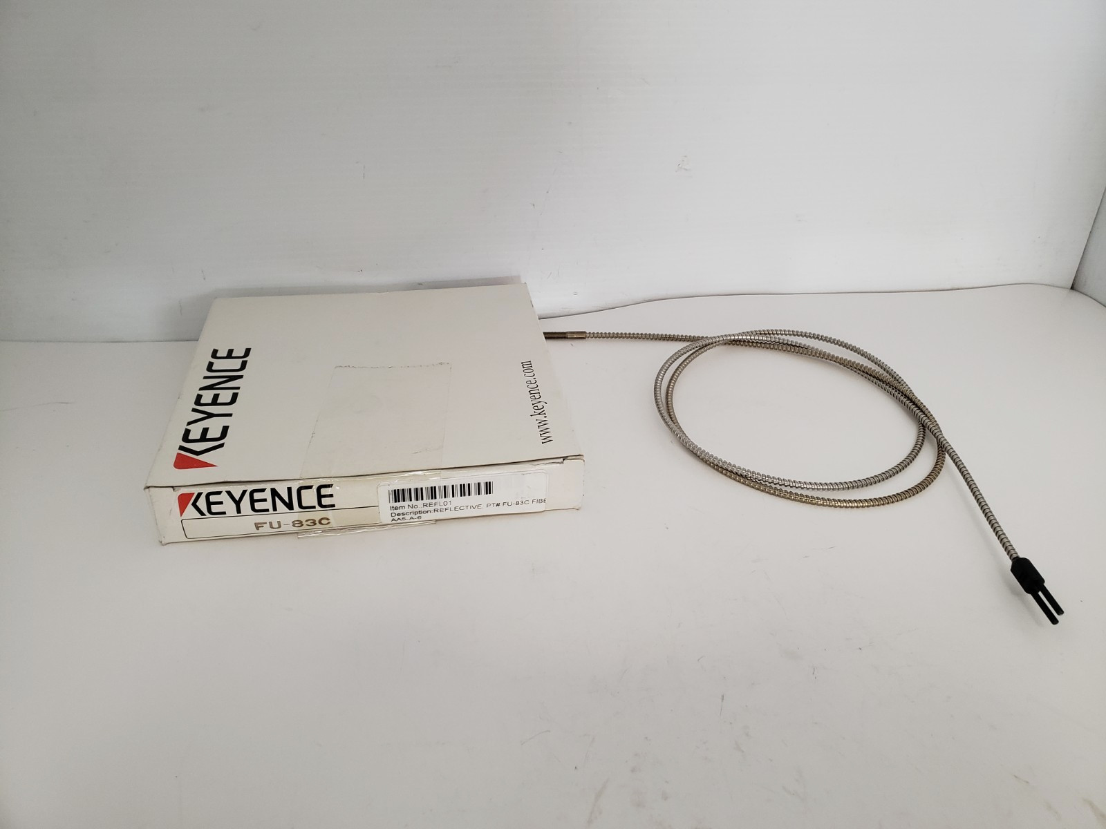 KEYENCE FU-83C REFLECTIVE FIBER OPTIC UNIT 770MM RANGE NIB