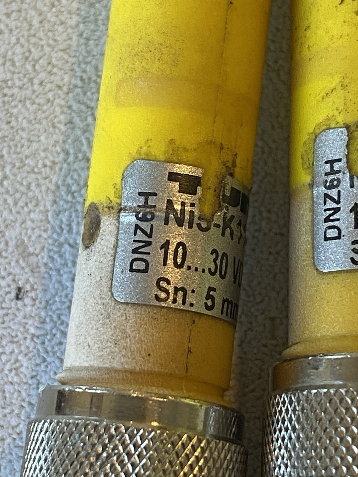 Lot Of 2 TURCK Ni5-K11-AP6X-H1141 Proximity Sensor