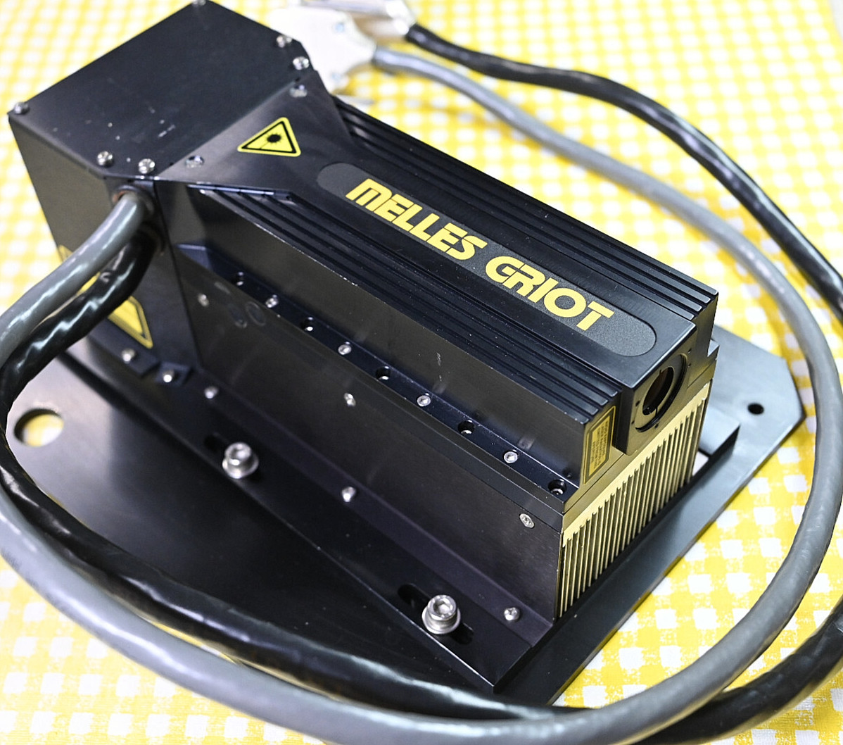 Melles Griot Model 58-BLD-605 DPSS Dual Beam Laser System >400 mW Pure SLM