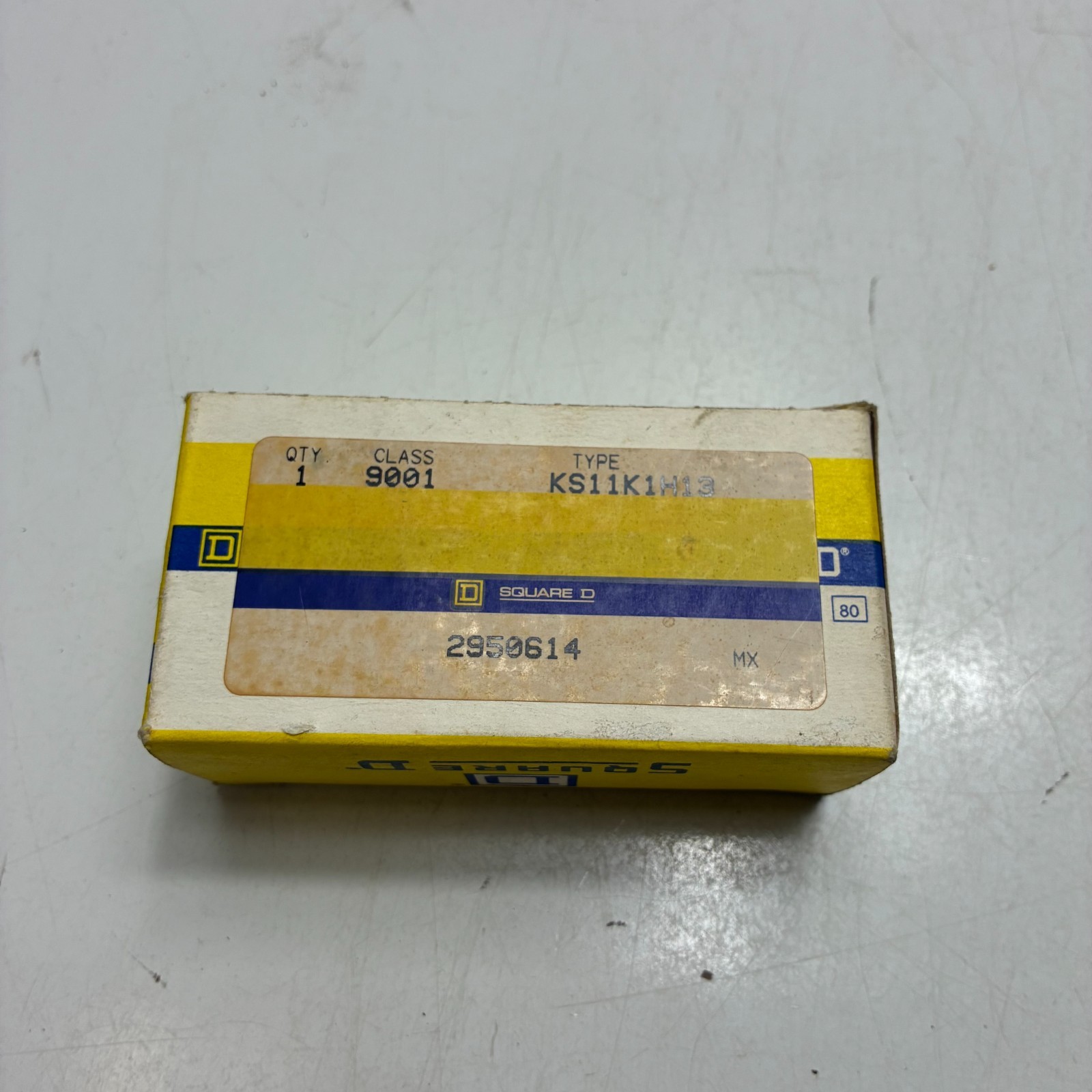 SCHNEIDER ELECTRIC 9001KS11K1H13 HARMONY Selector Switch 2 Position w/ KEY