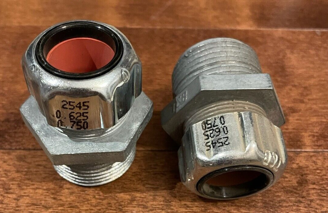 Thomas & Betts 2545 1″ Strain Relief Cord Connector Straight Lot of 2 NEW