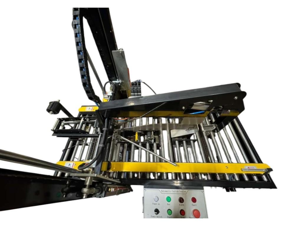 FULLY AUTOMATIC RANDOM CARTON SEALING PACKAGING MACHINE ( L23.62-H 26.77)