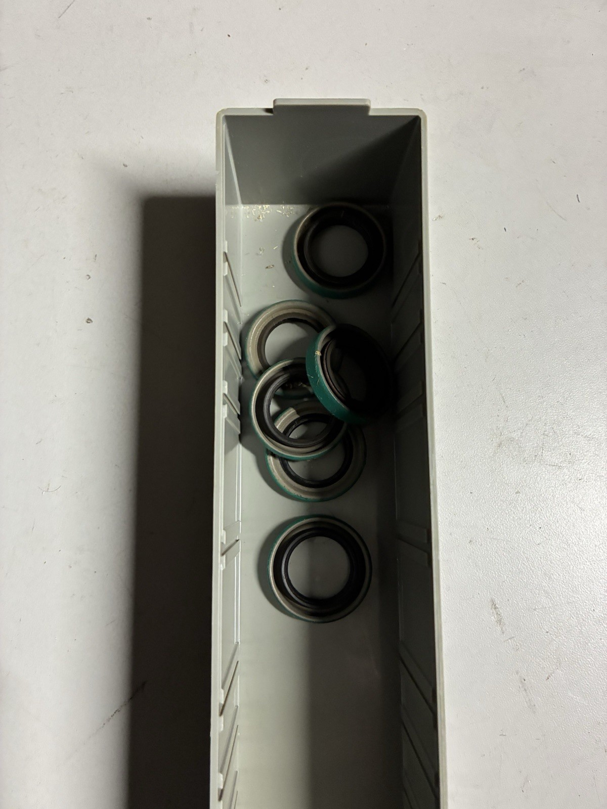 CR USA Oil Seal 8660 (Lot of 6)