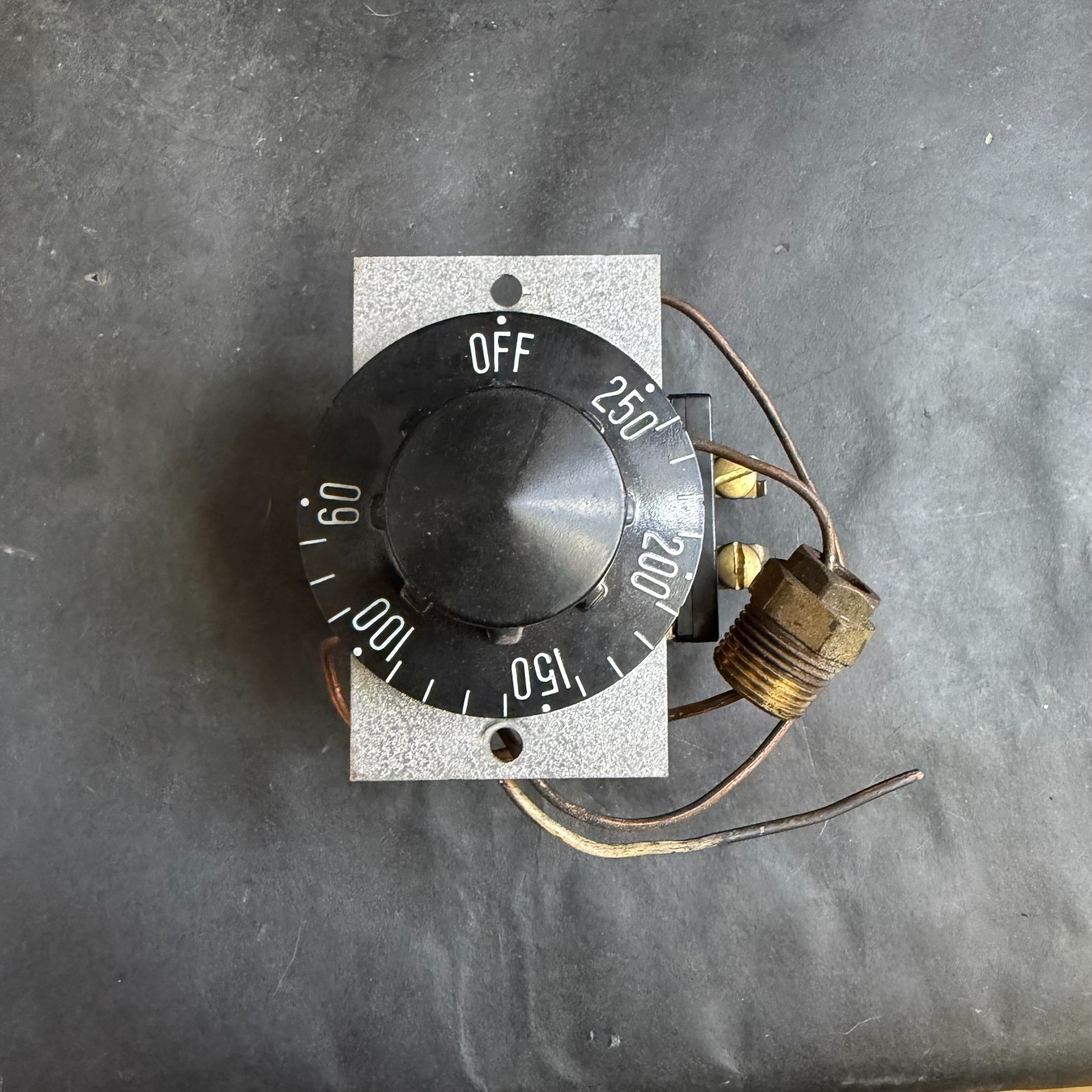 ROBERTSHAW K-229-36 THERMOSTAT ($50 OBO)