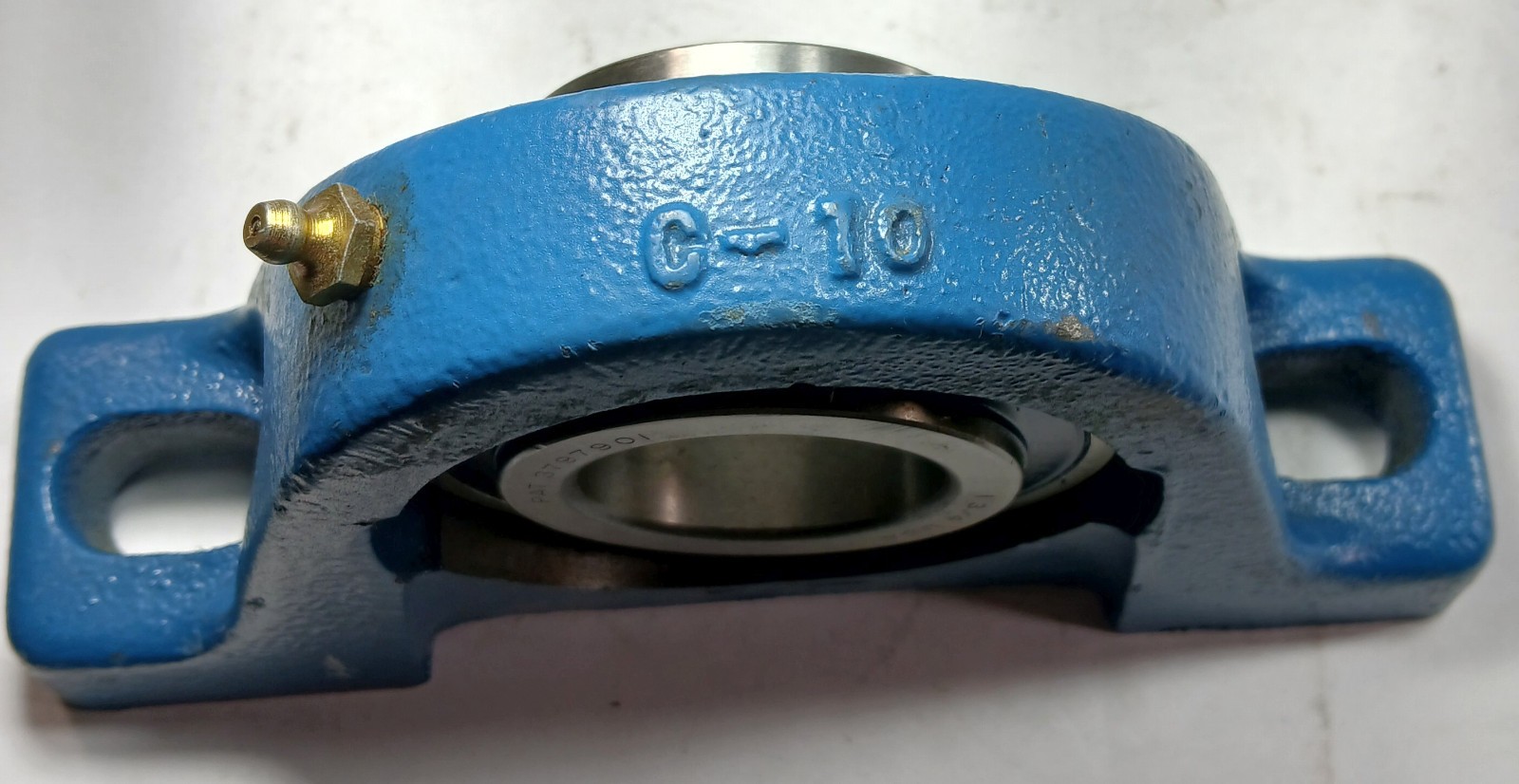 1 NEW MB MFG C-10 2 BOLT PILLOW BLOCK W/ 1-3/4 BEARING NNB ***MAKE OFFER***