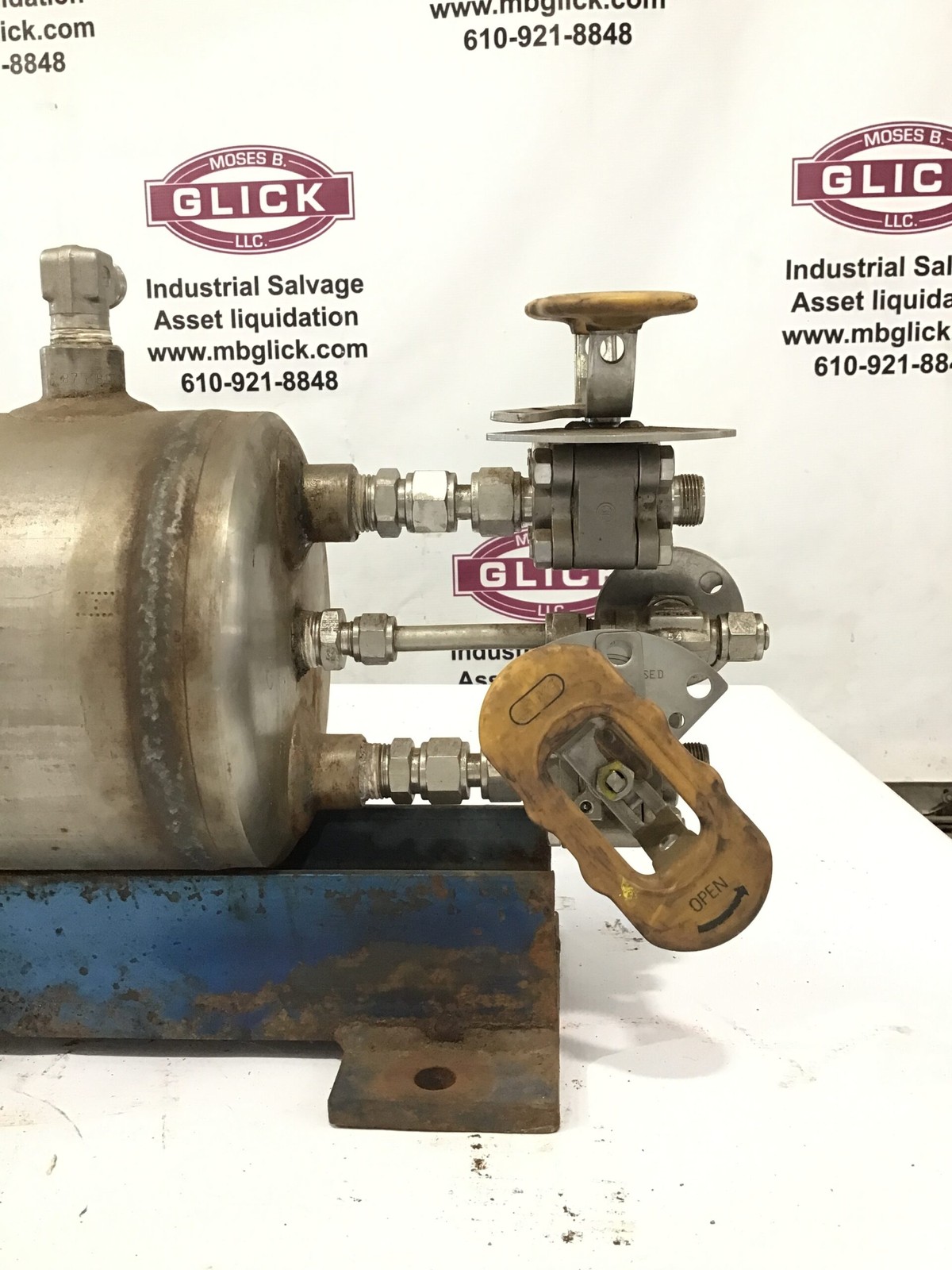 John Crane 92250 Seal Support System Reservoir Tank w/ Valves & Regulator