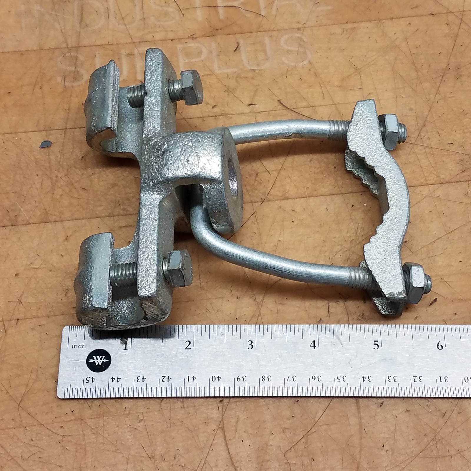 Thomas & Betts 6214 Cable Tray Clamp, Swivel Type Style 2, 1-1/2″ Conduit Size