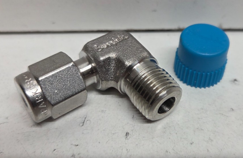 NEW NO BOX! SWAGELOK 1/8″ TUBE OD X 1/8″ MNPT STAINLESS ELBOW SS-200-2-2