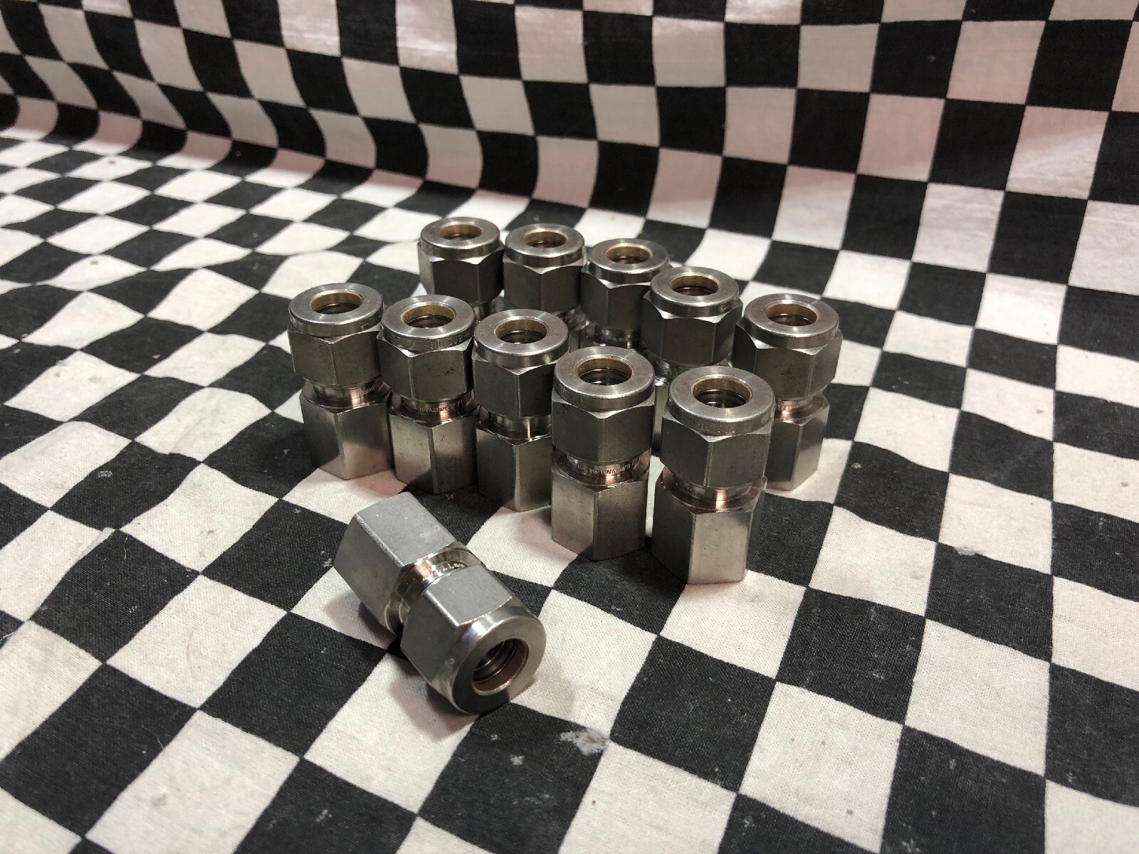 LOT OF 11 SWAGELOK SS-600-7-4, FEMALE ADAPTER 3/8″ T X 1/4″ FNPT SHIPSAMEDAY#C32