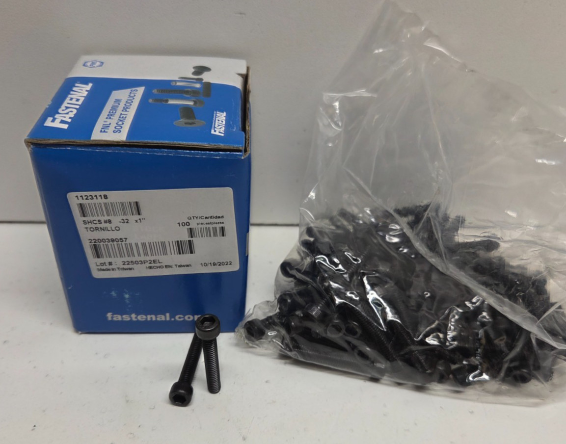 LOT OF 100 NEW IN BOX! FASTENAL #8-32 x 1″L 9/64″ HEX DRIVE STEEL SCREWS 1123118