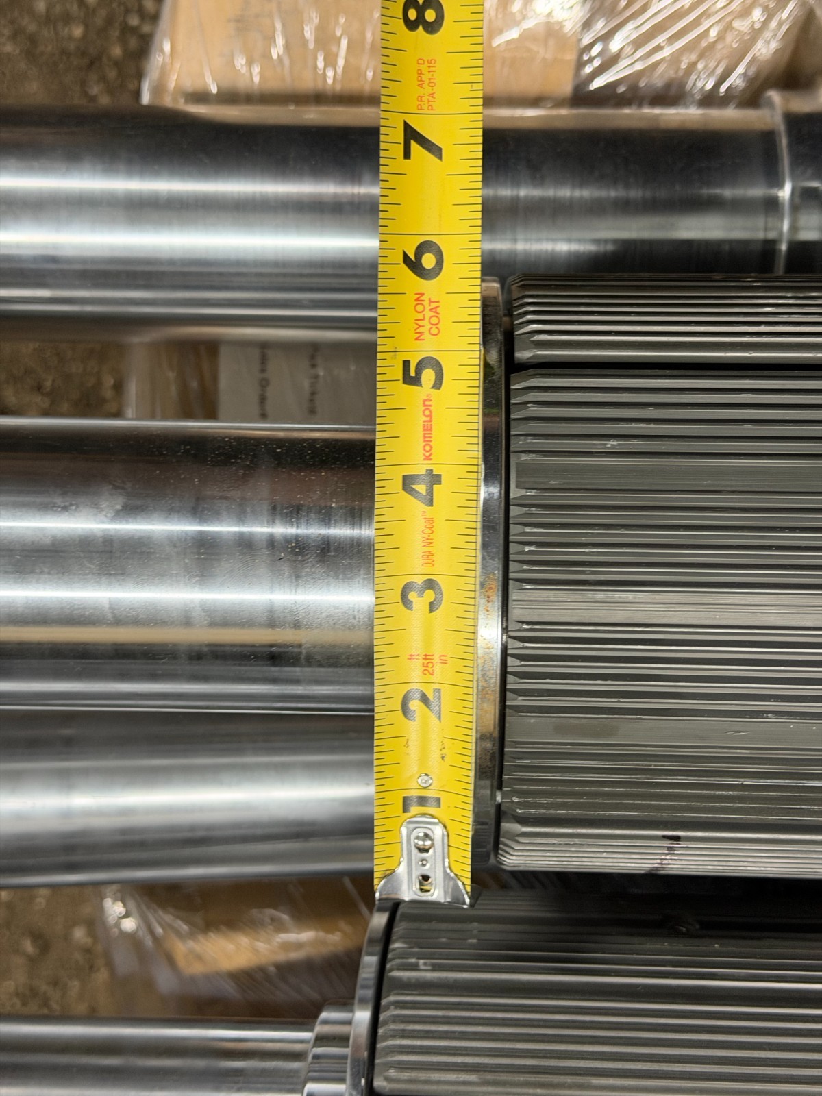 1x SAEHAN LEAF AIR SHAFT 031 767-5200 11/04 43″ long 6″ diameter