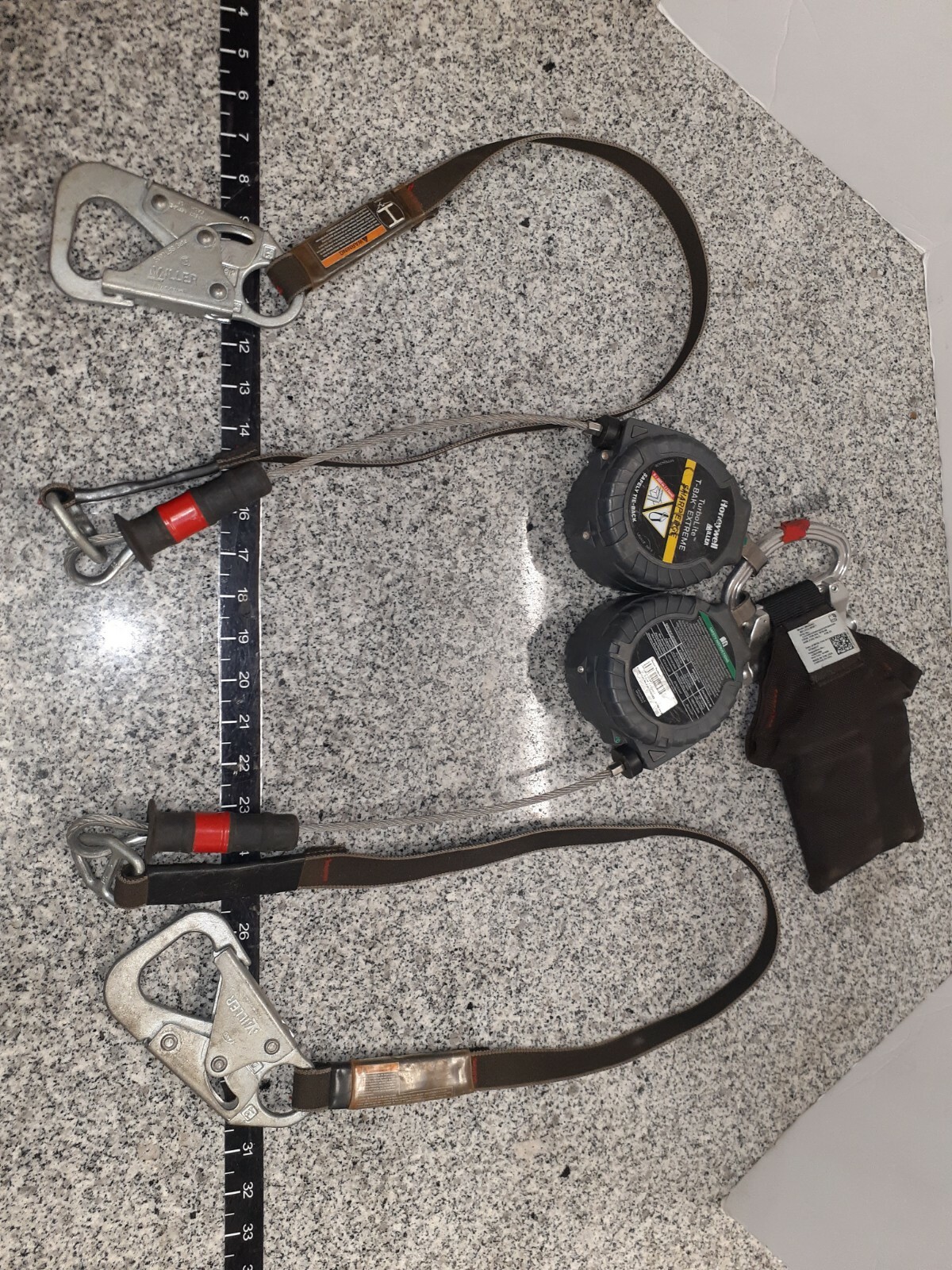 HONEYWELL MILLER MFLEC2-20/8FT Self-Retracting Lifeline,Gray