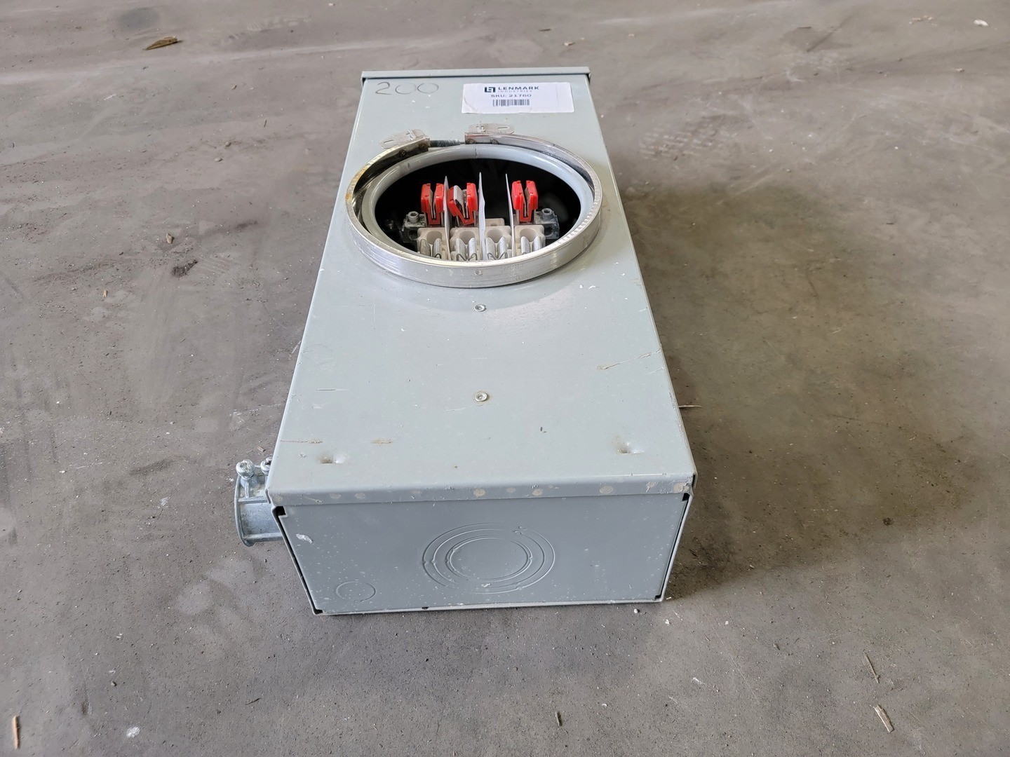 HYDEL SFC700PW 100 A, 600V PolyPhase Meter Socket w/ Hub Closure Plate –
