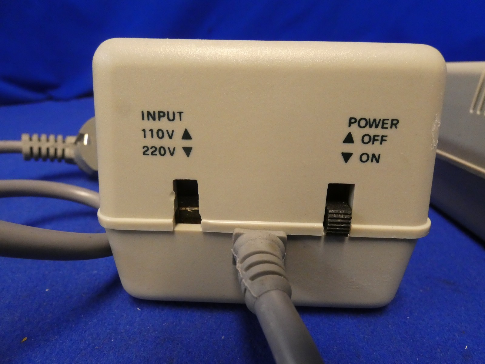 Seven Star SS-30 300 Watt 50/60Hz Foreign Electricity Converter QTY 2