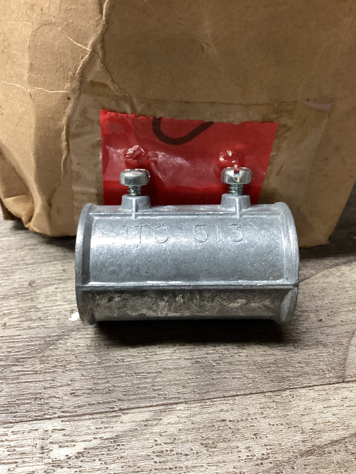 NEER TC-513 Set-Screw Type EMT Coupling 1″ Box of 10 #100N30*SI