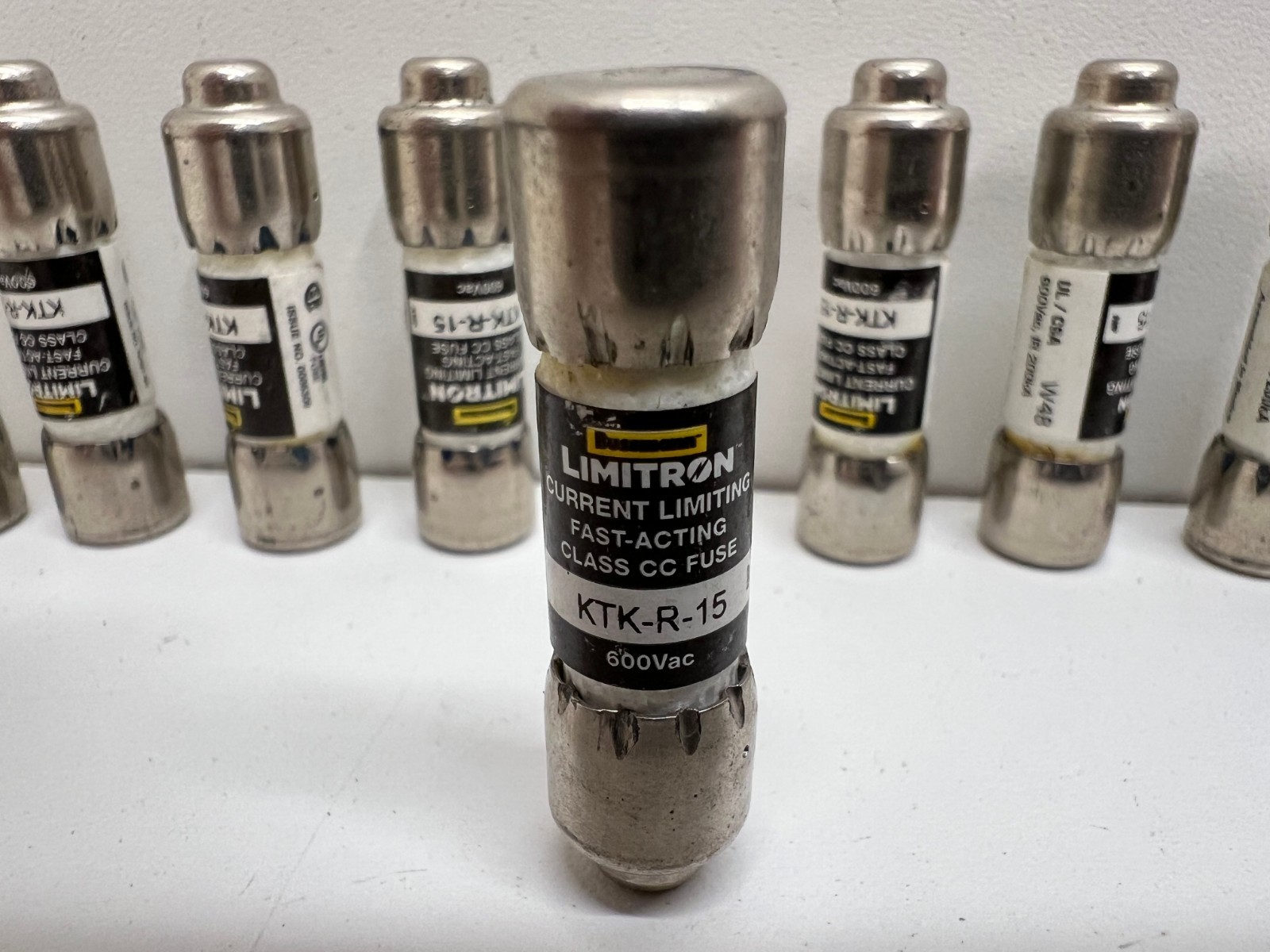 LOT OF (10) NEW OLD STOCK! BUSSMANN 15A 600V FAST ACTING FUSES KTK-R-15