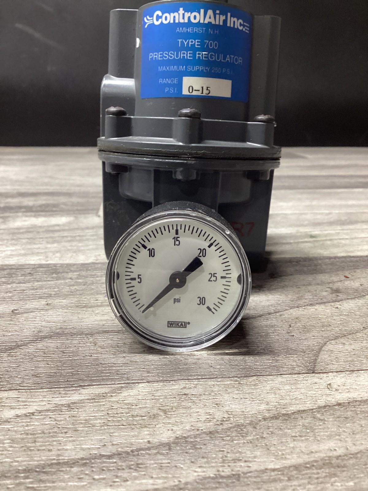 CONTROL AIR INC TYPE 700 PRESSURE REGULATOR 0-15 #125N27