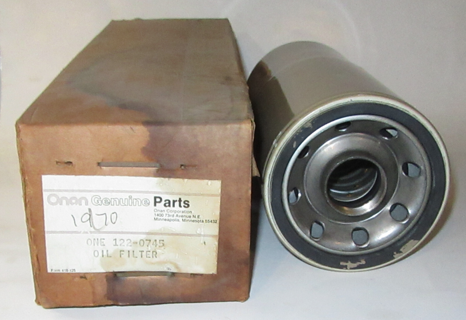 NEW IN BOX ONAN Cummins Engine Oil Filter 122-0745 Mil Spec PPP-B-636H