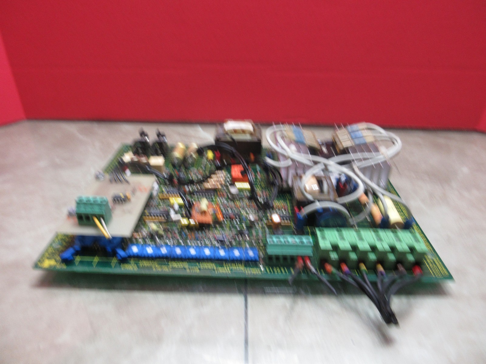 RELIANCE CIRCUIT BOARD UNIT GD 718.29-00- CNC 881 2182SM GD718.29-00-