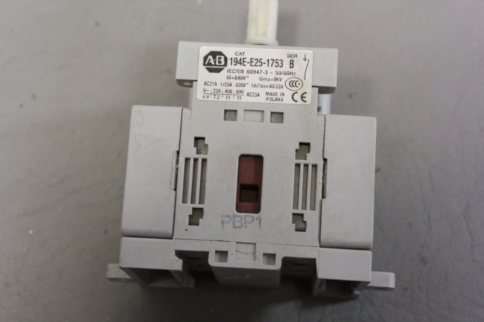 ALLEN BRADLEY DISCONNECT SWITCH 194E-E25-1753 SER. B