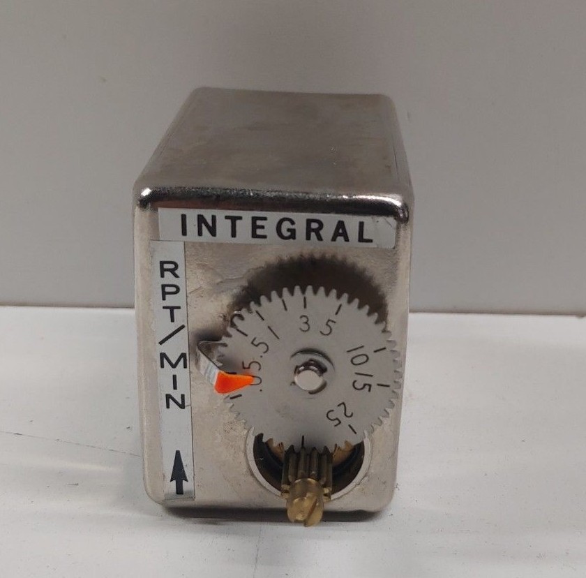 NEW OLD STOCK! INTEGRAL PNEUMATIC RPT/MIN SWITCH 5322996-J1