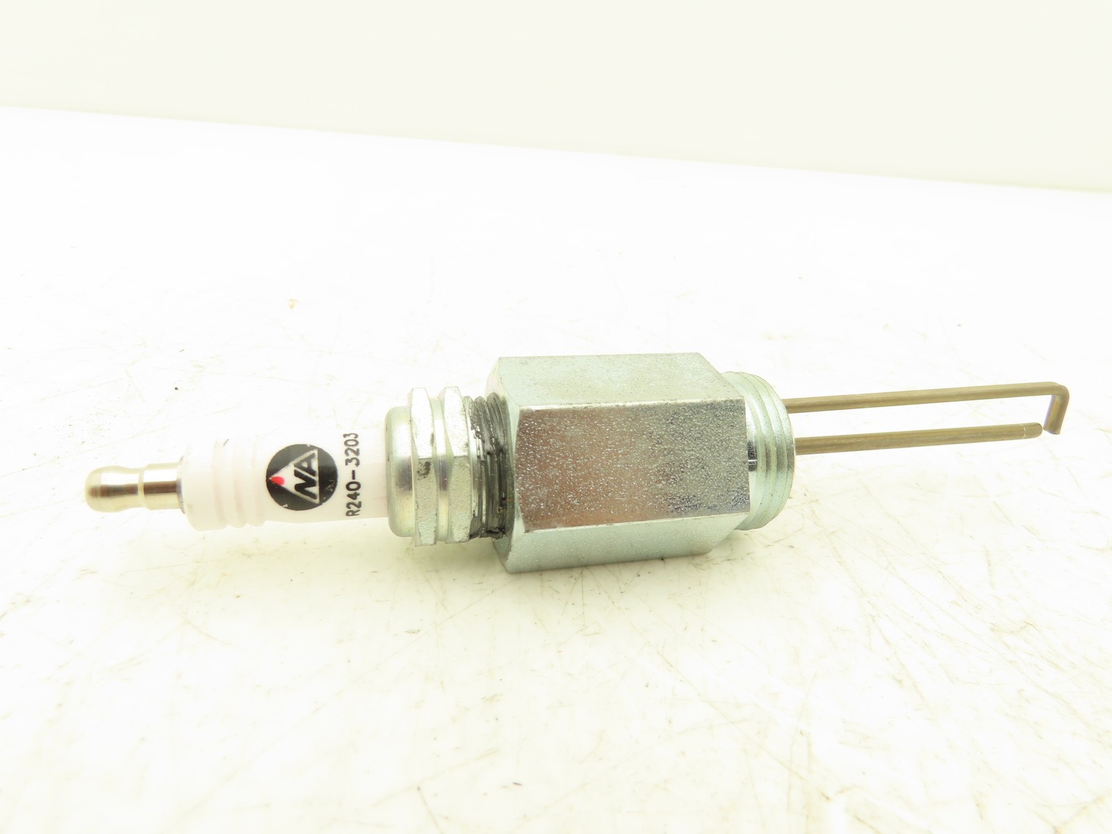 North American 4055-B Spark Ignitor Electrode 3/4″ NPT 2-3/4″ Length