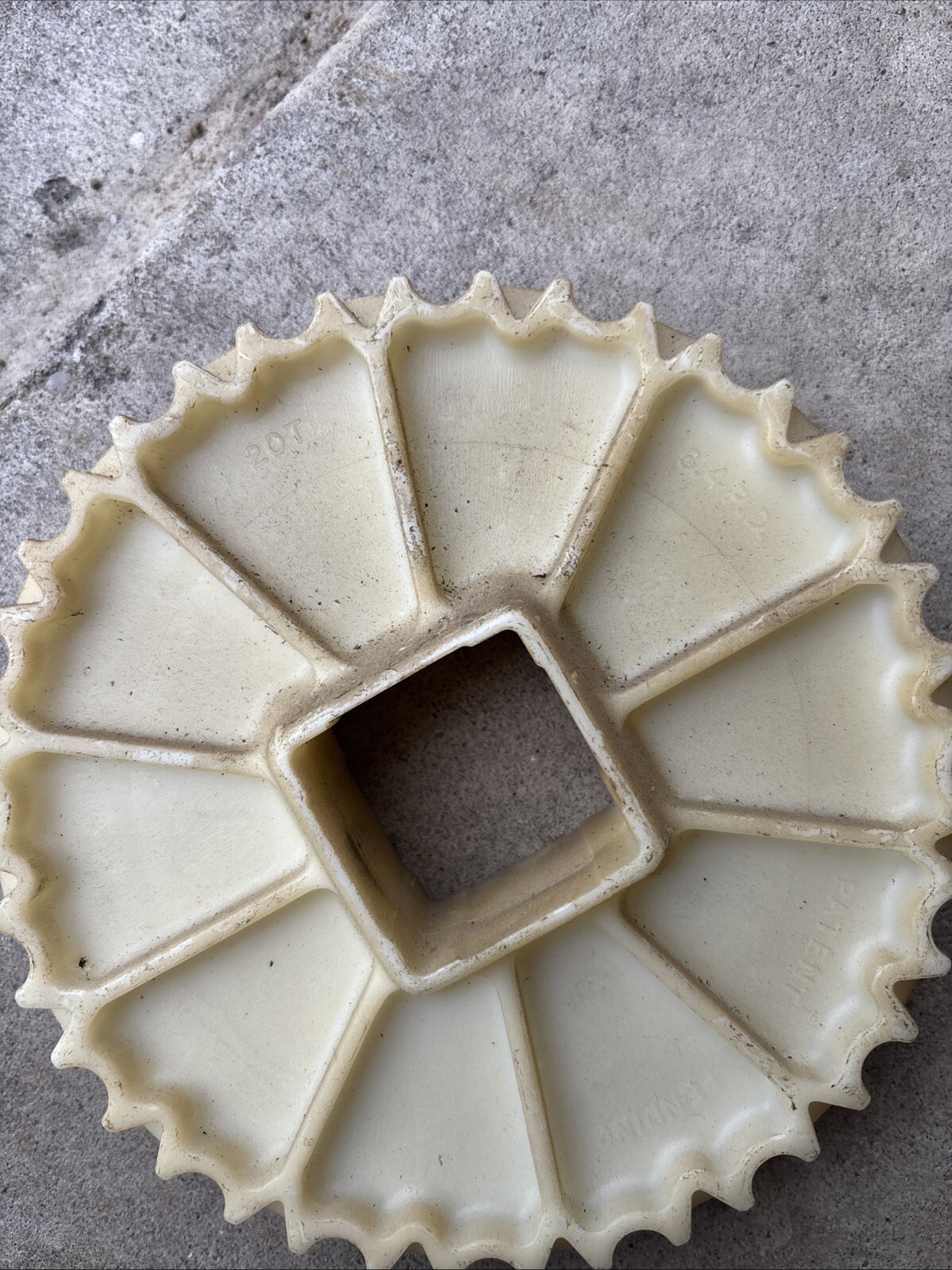 NEW Intralox 6.4 P.D. 20T 20 Teeth Sprocket Part Square Bore Industrial