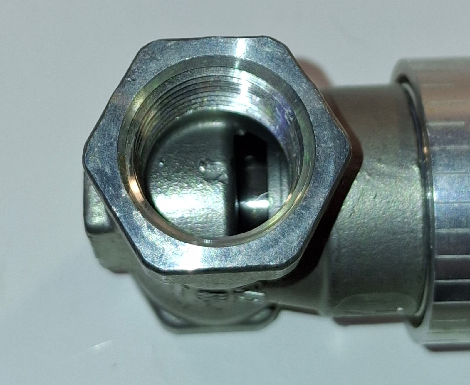 1 NEW CF8M 600 1/2″ VALVE NNB ***MAKE OFFER***