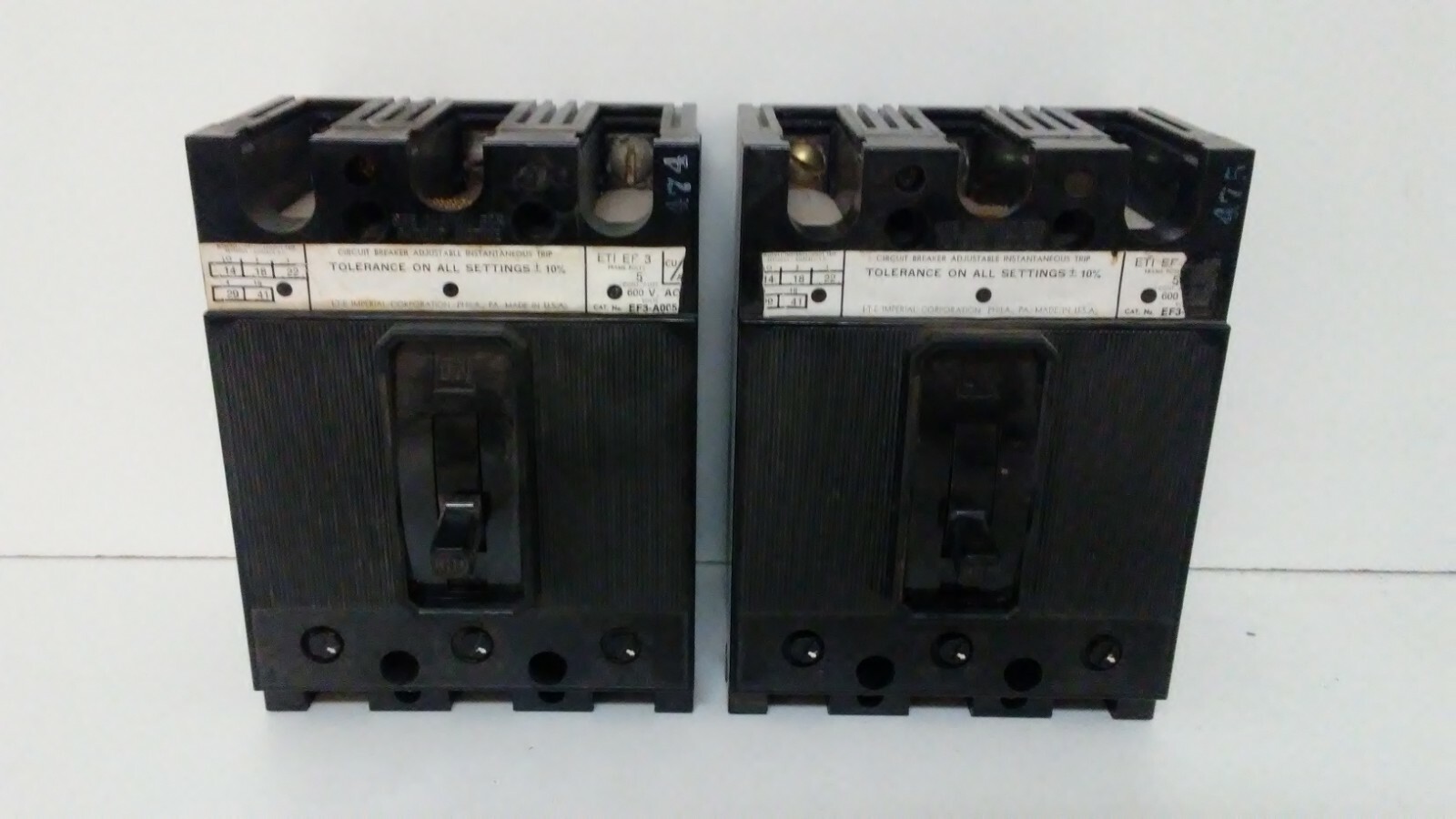 LOT OF (2) GUARANTEED! I-T-E CORP. 5A 3P 600V CIRCUIT BREAKERS EF3-A005