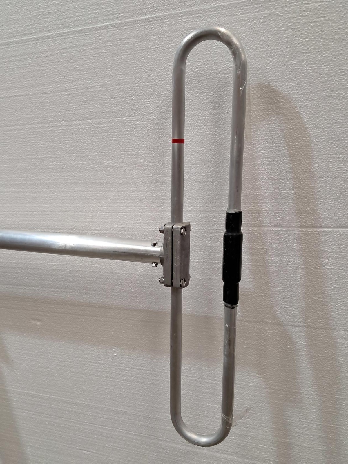 Sinclair SD242-HF3P2SFNM(D00I) Base Station Antenna Frequency 190-225 MHz
