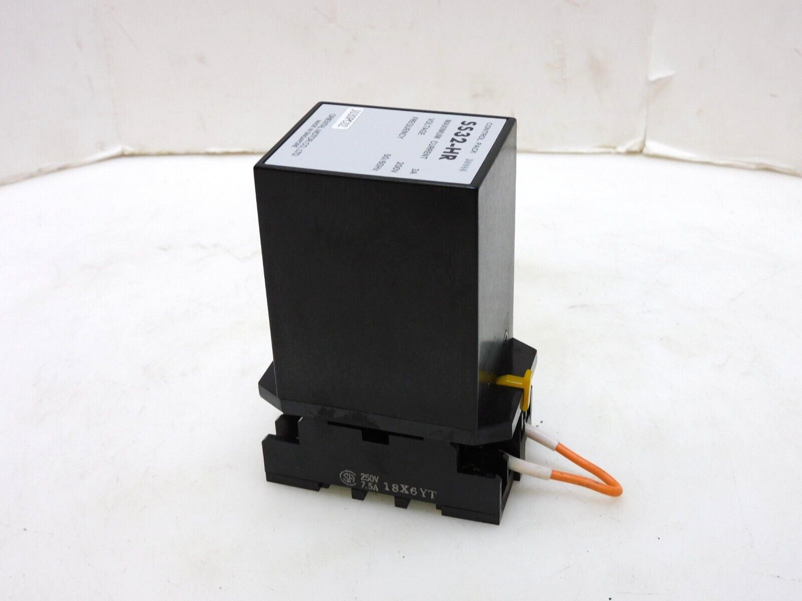 ORIENTAL MOTOR CONTROL PACK SS32-HR 3A 200VAC 50/60Hz w/ BASE