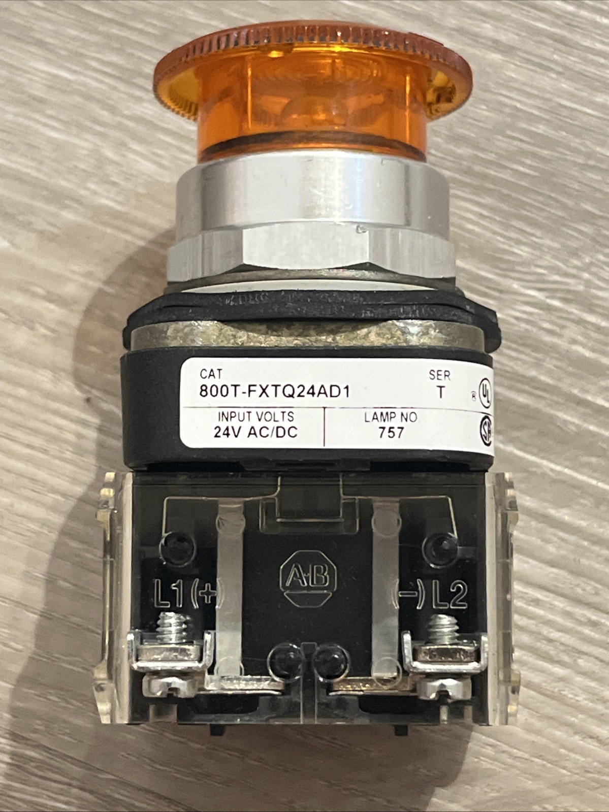 Allen Bradley 800T-FXTQ24AD1 Illuminated Push Button TWIST PULL PUSH