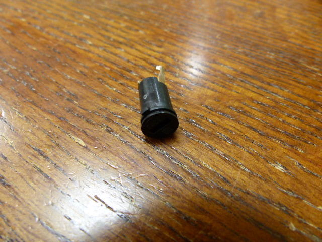 SCHURTER 3101.0031 Qty of 10 per Lot Fuse Holder FPG3 SLOTTED IP40