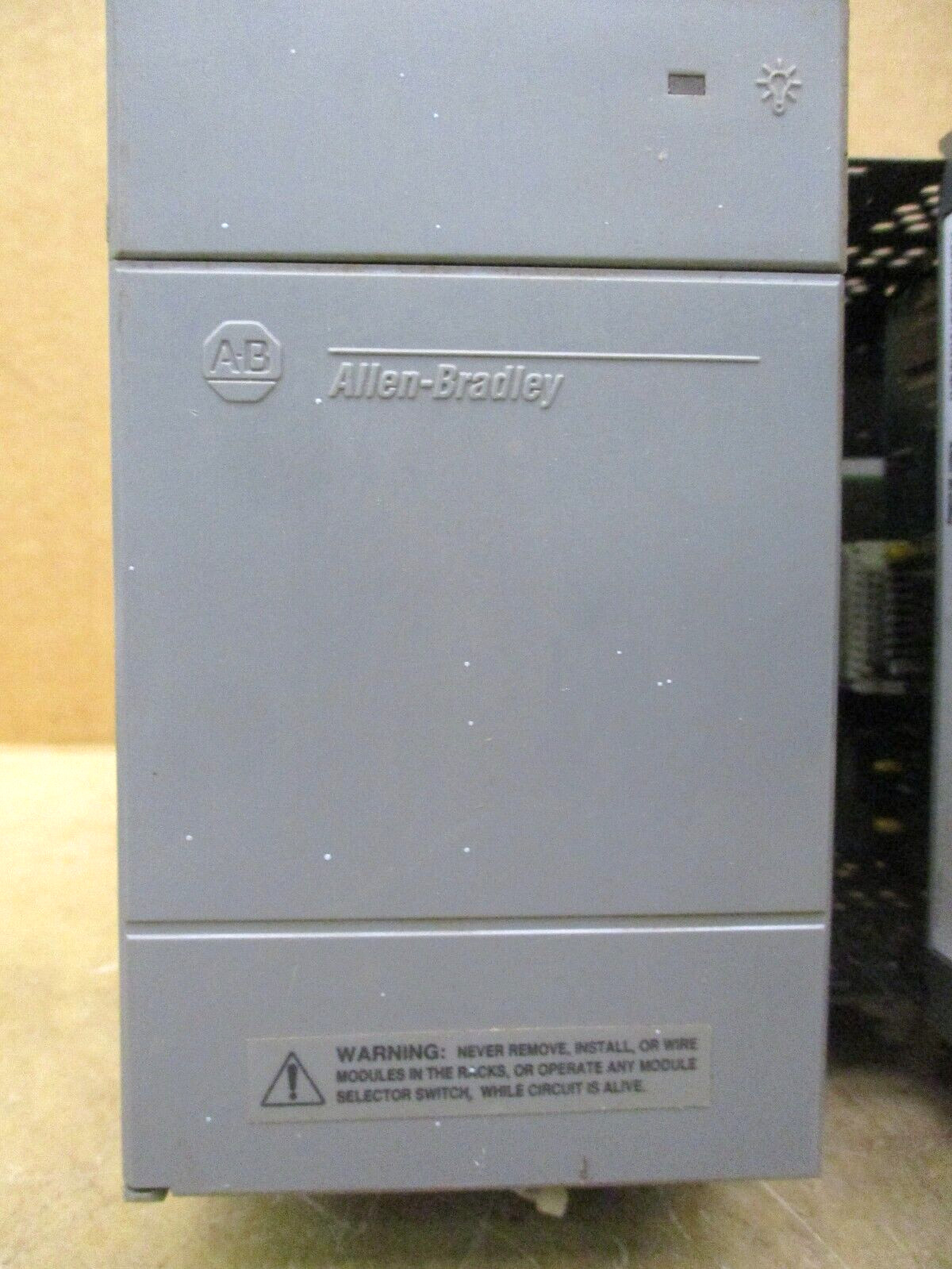Allen-Bradley SLC 500 1746-P3 Ser A 1747-DCM 1747-SDN 48678GN