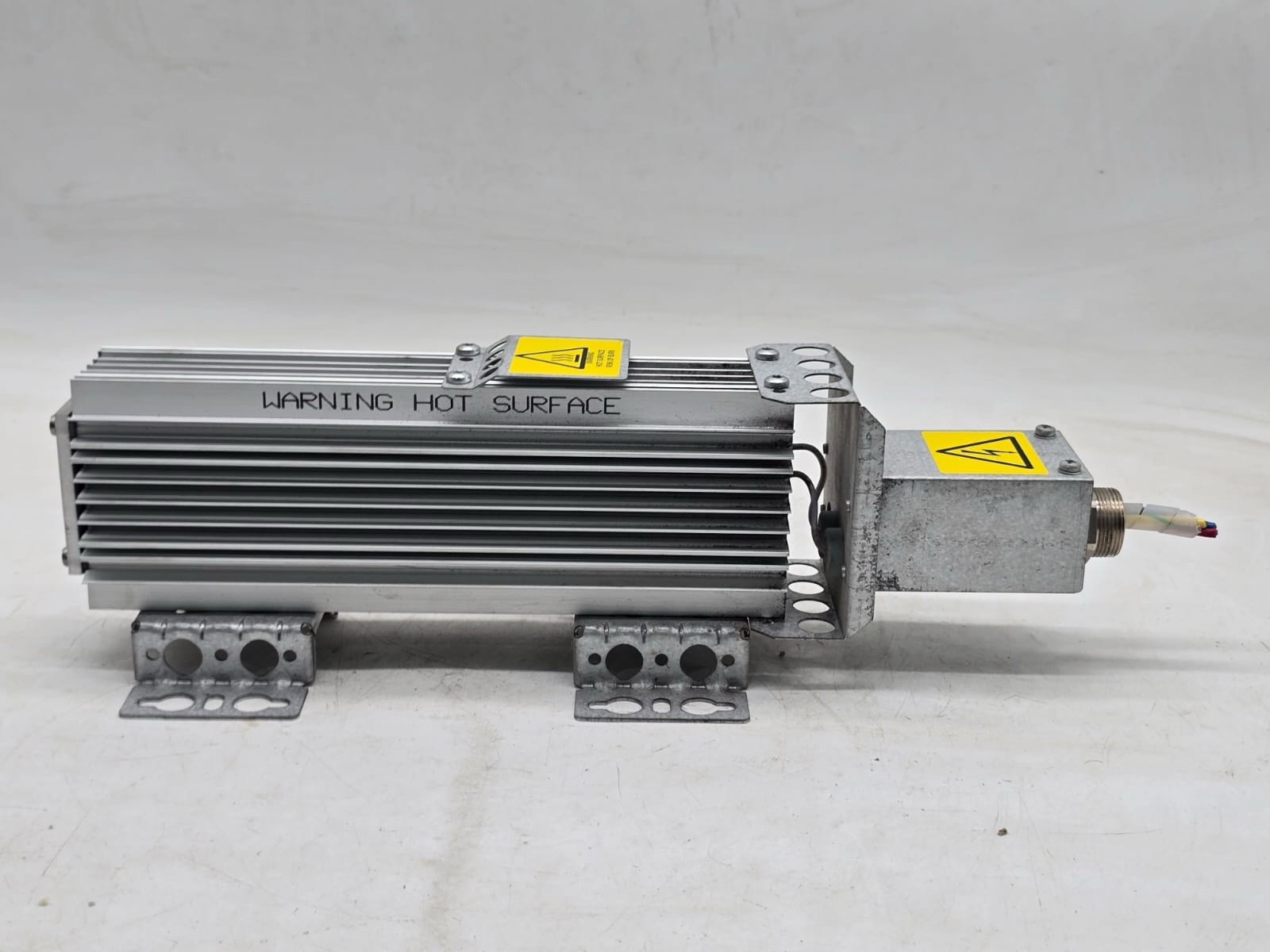 B&R 8B0W0045H000.000-1 Brake Resistor 450W 50Ω 850VDC IP21 Industrial Breaking