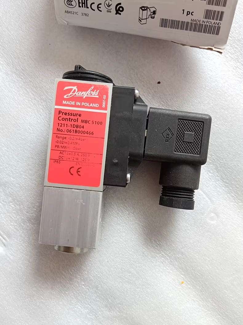 1PC New Danfoss MBC5100 Pressure Switch 061B000466 DHL/Fedex Quality Assurance