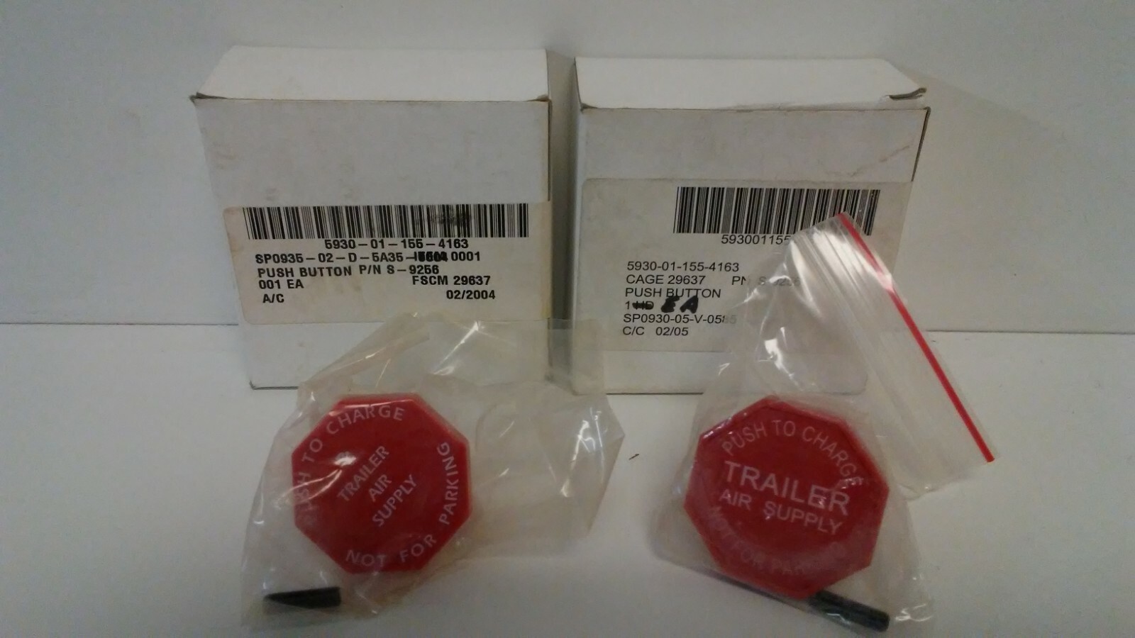 LOT OF (2) NEW OLD STOCK! PUSH TO CHARGE TRAILER AIR SUPPLY PUSH BUTTONS S-9256