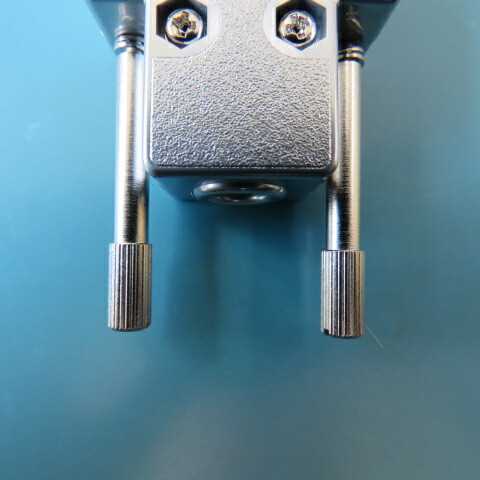HIROSE HDE-CTH1(4-40) Qty of 1 per Lot PLUG CASE W/HAND TGHTNG SCREWS FOR 9PIN