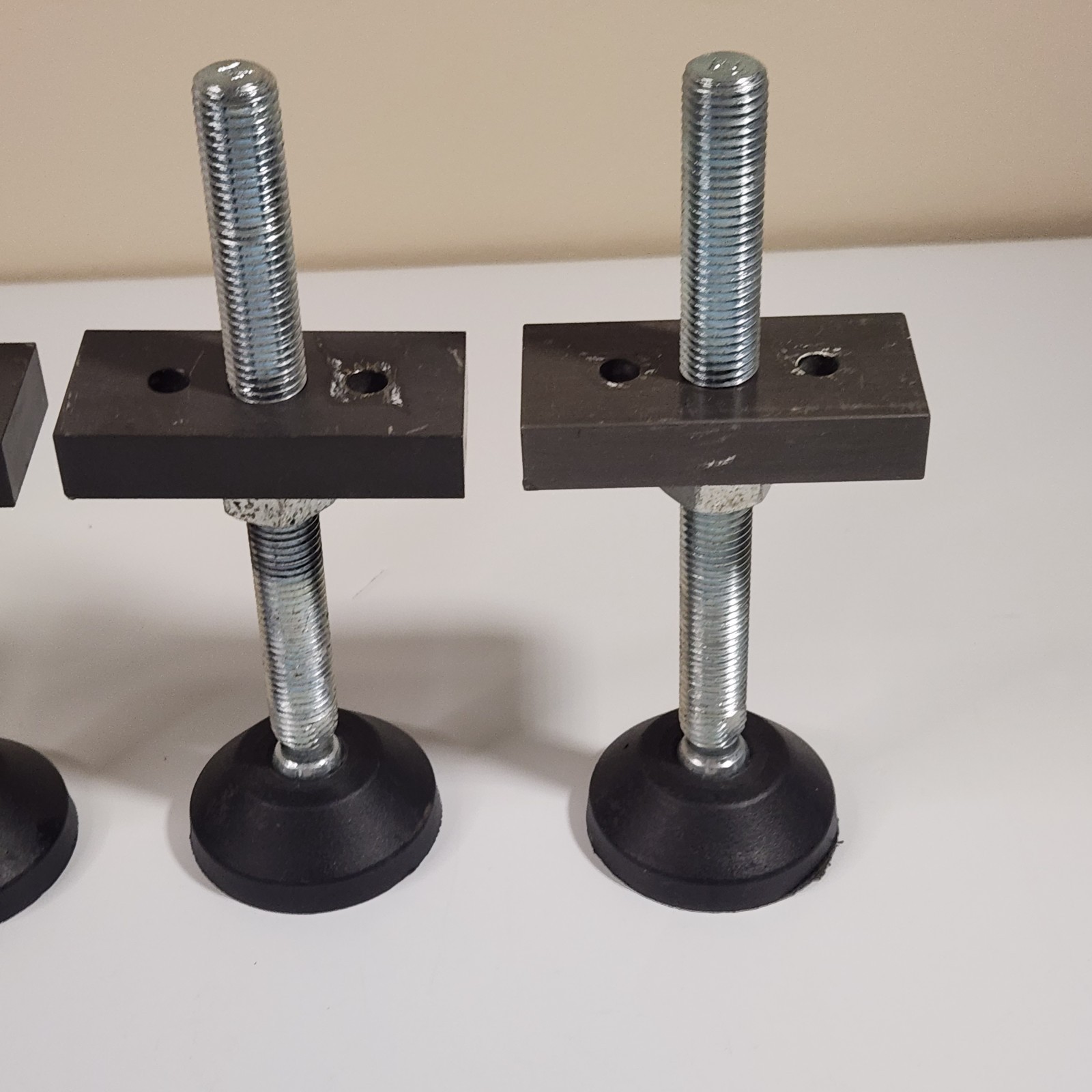 ValuGuide VG-50 Lot of (4) Adjustable Articulating Leveling Pads 7-3/4″ OA High