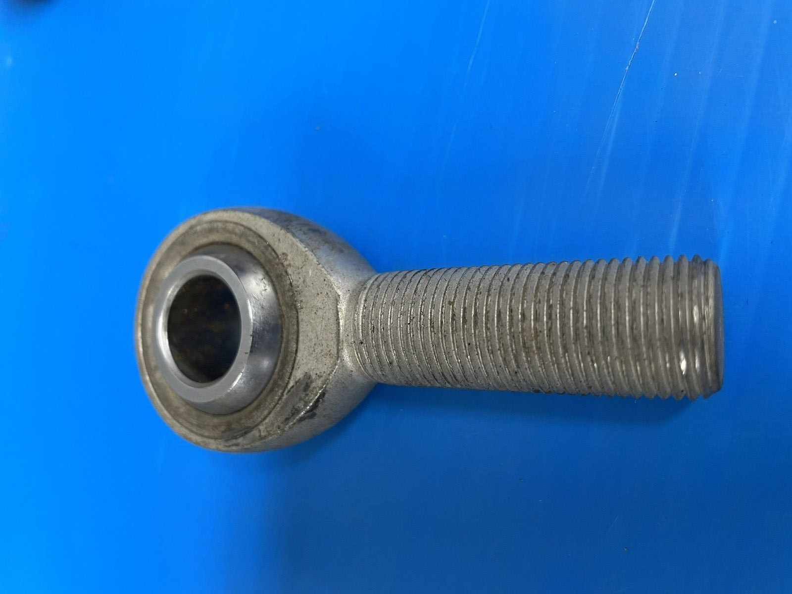 Aurora AM-10 AM Series 5/8″ Right Hand Male Rod End