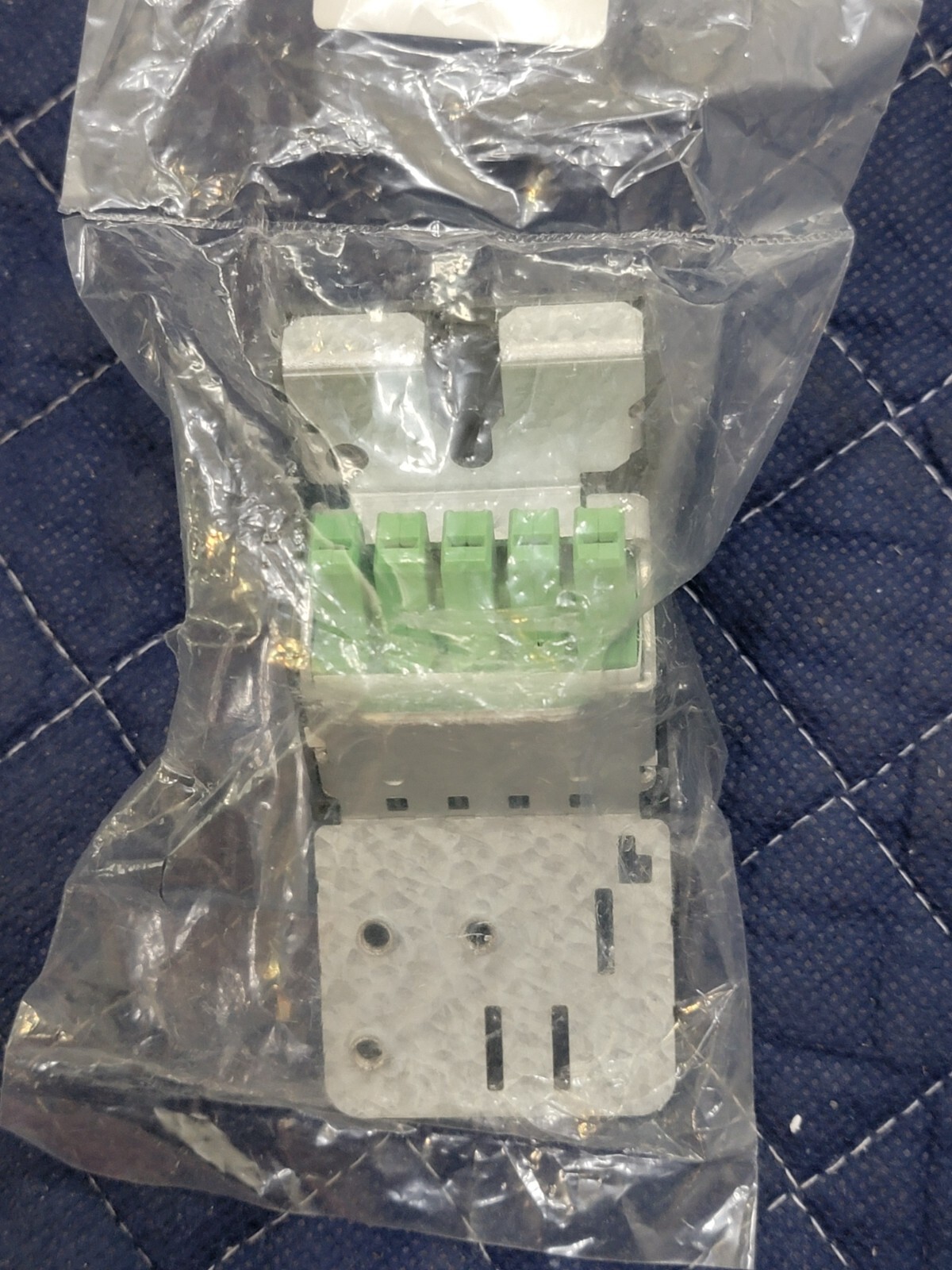 NEW PBe MOTOR PLUGGABLE CONNECTOR S1A2514700 – New