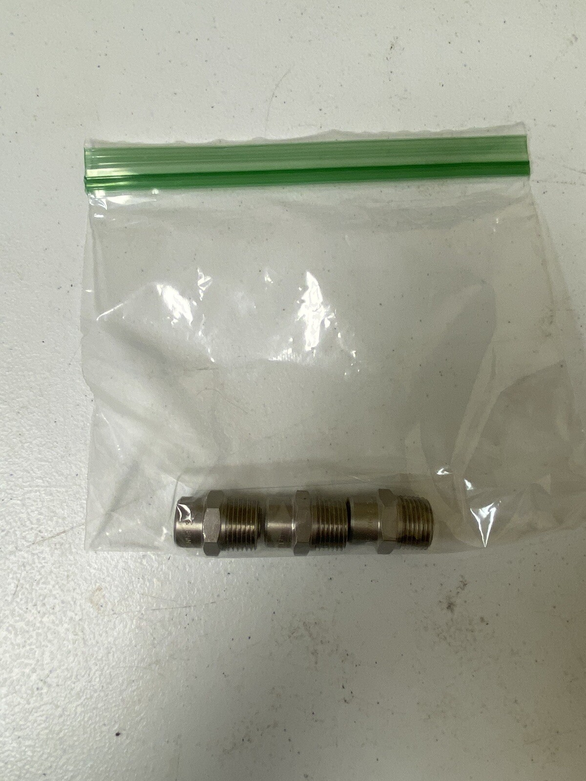 LOT OF (3) NEW DELAVAN 3/8” BNMX 25 OIL BURNER NOZZLE, 3/4BNMX25, FREE SHIPPING