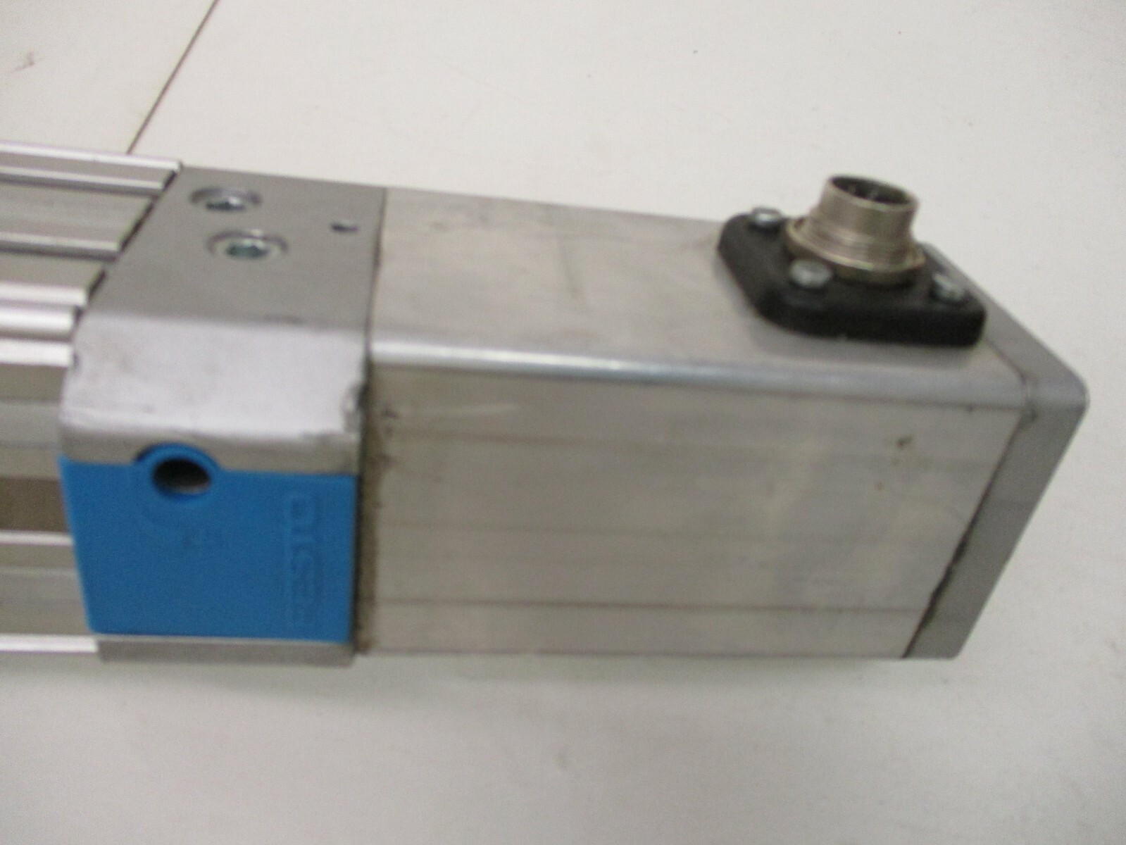 Festo SMS AIRS 25717650 13004396 DGPI-32-360-PPV-AF-GK-AU A1776ELL