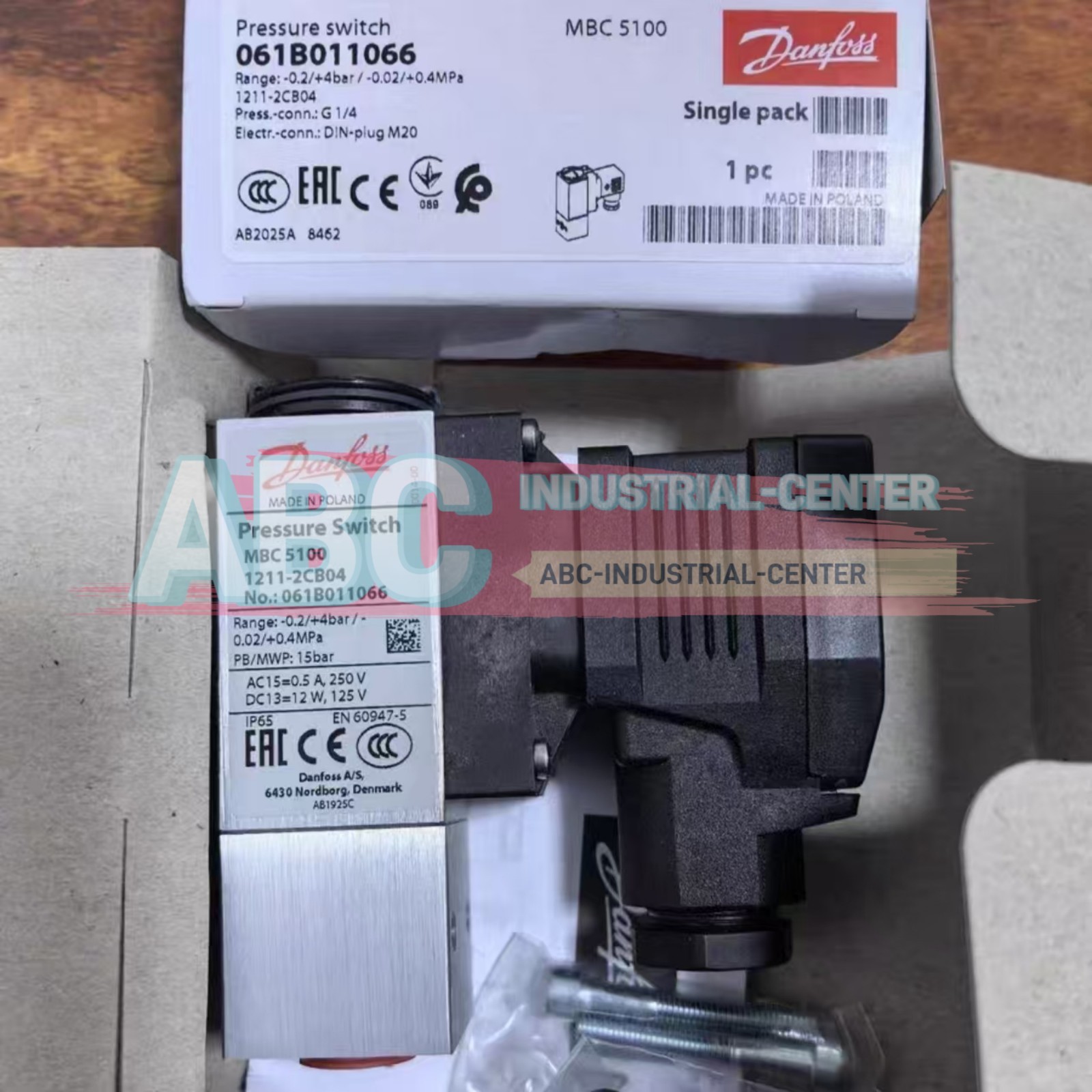 1PCS New Danfoss 061B011066 MBC5100 pressure sensor#