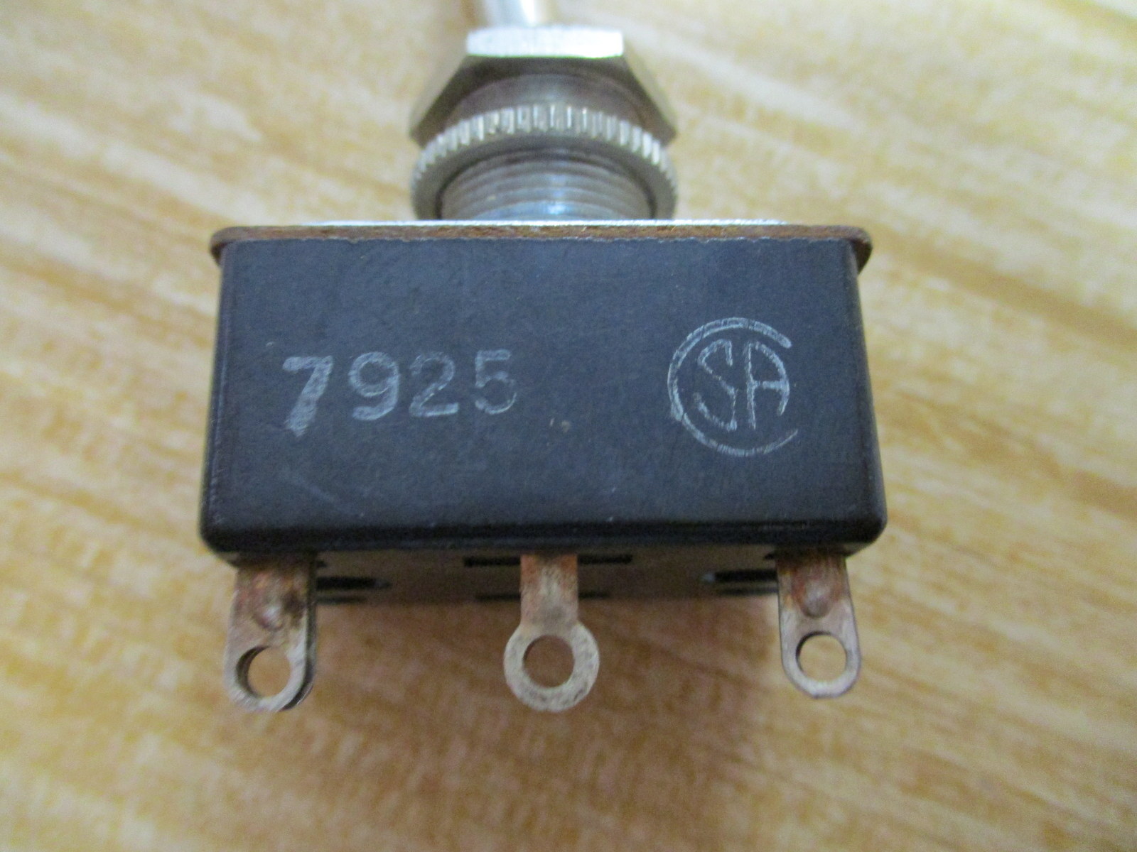 Arrow Hart 7925 H&H Toggle Switch
