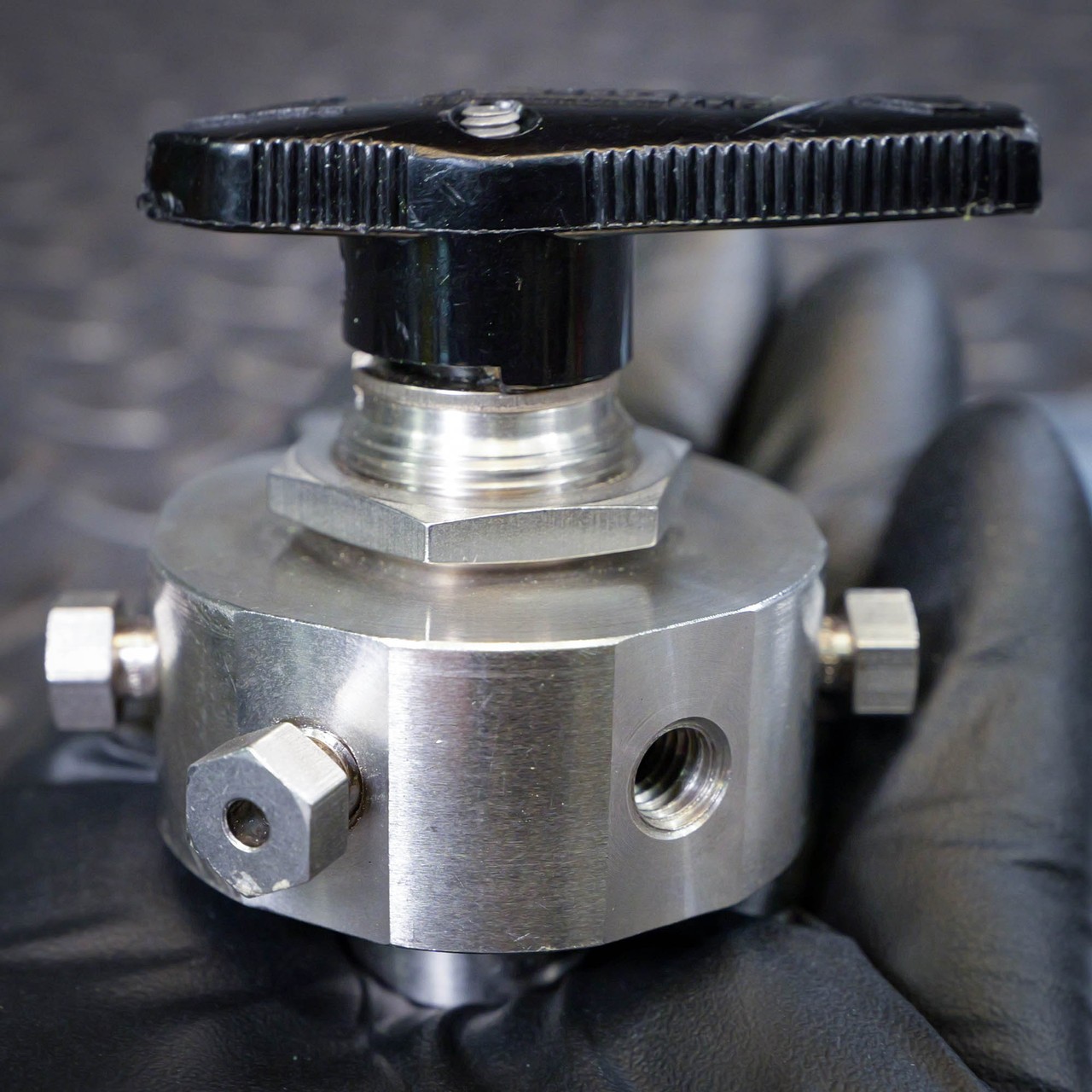 Whitey by Swagelok SS-43Z6FS2 Stainless Steel 7-Way Ball Valve